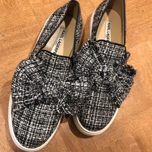 Brand new Karl Lagerfeld shoes with bows. Size 8.